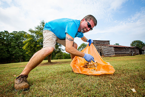 JMFAMILY_20190928_HurricaneShoalsParkCleanUp_SB1_2982
