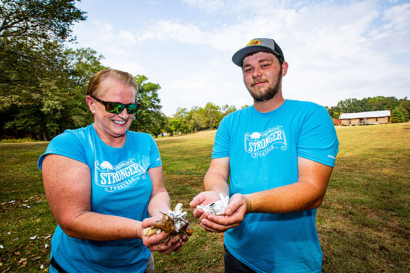 JMFAMILY_20190928_HurricaneShoalsParkCleanUp_SB1_3045