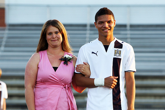 KLM_DHS Senior Night 2010_058