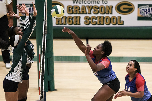 PRVolleyball_10112017_KarlLMoore-86