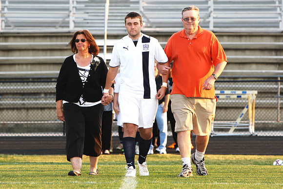 KLM_DHS Senior Night 2010_045
