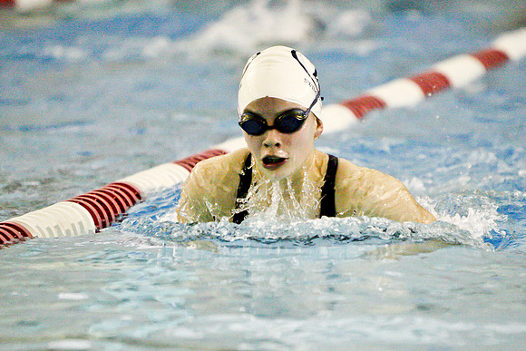 KLM_DHS Swim_01202011-021