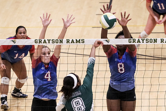 PRVolleyball_10112017_KarlLMoore-42