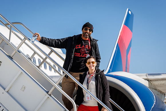 AF_20241116_PartnerFlyaway_KM-195