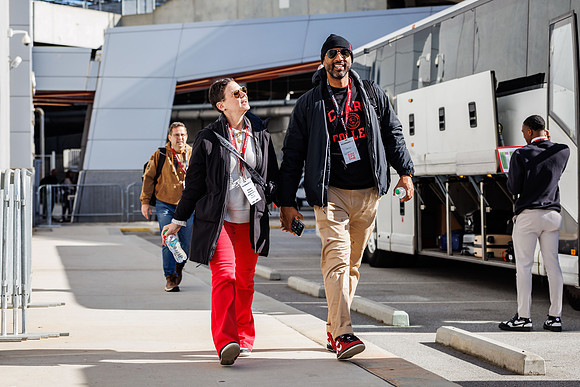 AF_20241116_PartnerFlyaway_KM-105