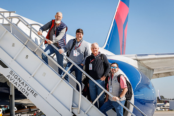 AF_20241116_PartnerFlyaway_KM-221