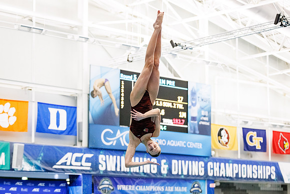 WednesdayWDiving_02152023_MooreshotsLLC-25