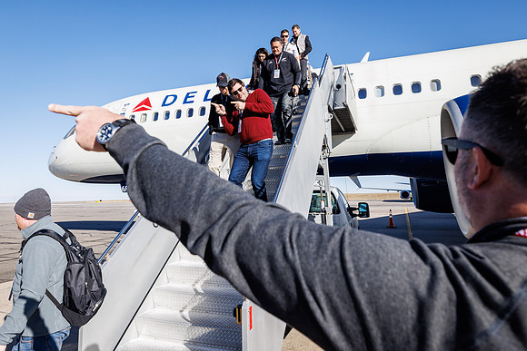 AF_20241116_PartnerFlyaway_KM-275