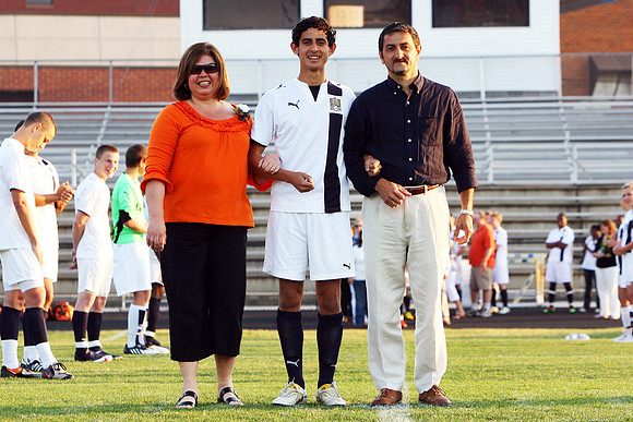 KLM_DHS Senior Night 2010_031