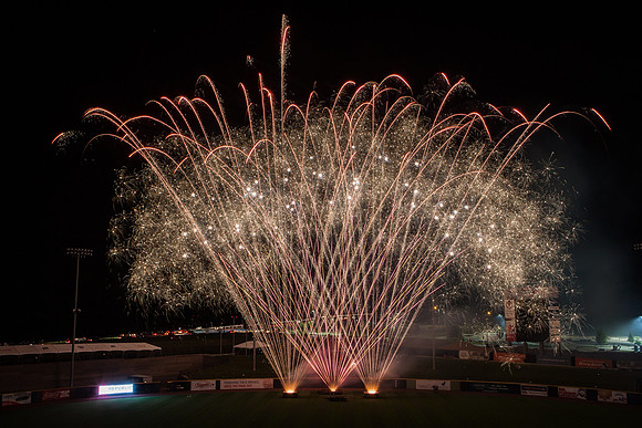 Fireworks_07042014_KarlLMoore-13