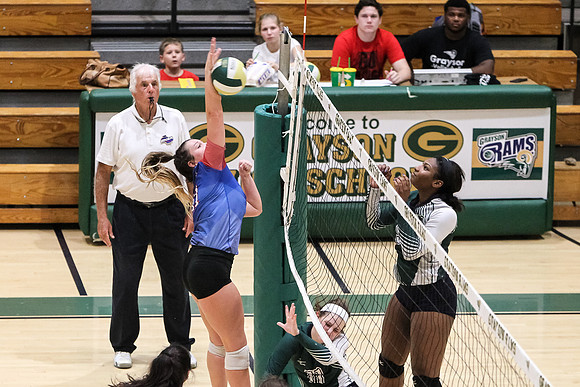 PRVolleyball_10112017_KarlLMoore-107