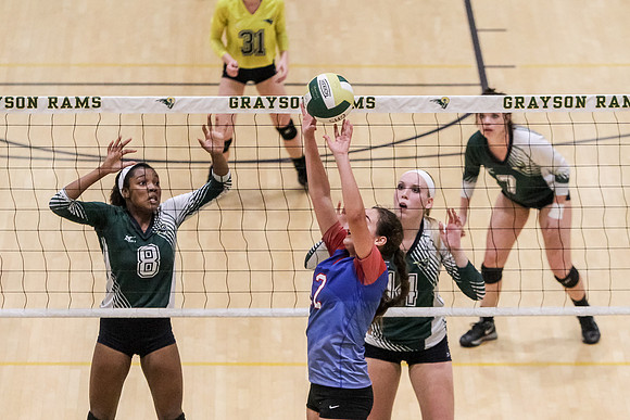 PRVolleyball_10112017_KarlLMoore-71