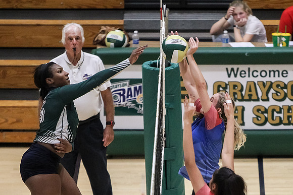 PRVolleyball_10112017_KarlLMoore-57