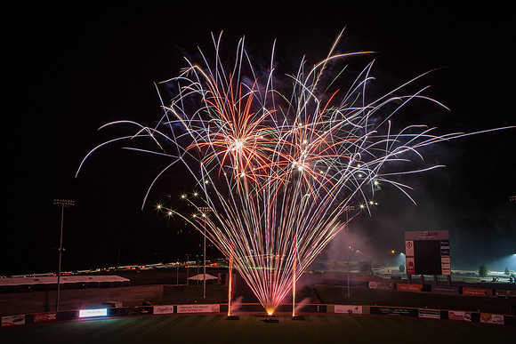Fireworks_07042014_KarlLMoore-9