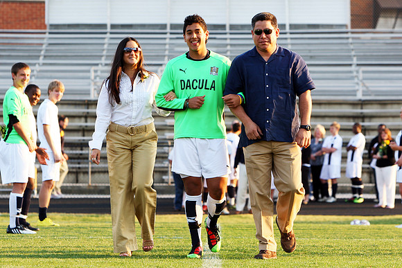 KLM_DHS Senior Night 2010_026