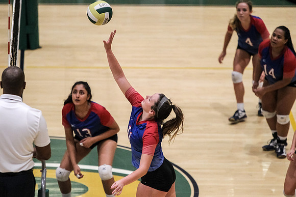 PRVolleyball_10112017_KarlLMoore-56