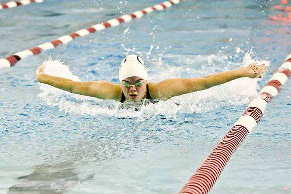KLM_DHS Swim_01202011-025