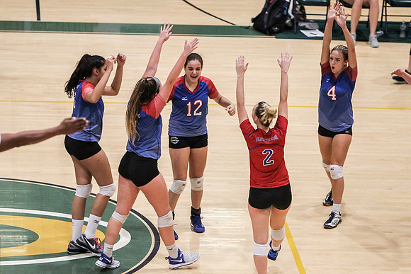 PRVolleyball_10112017_KarlLMoore-59