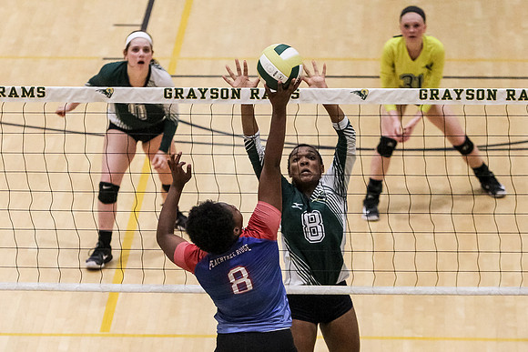 PRVolleyball_10112017_KarlLMoore-72