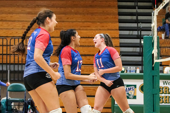 PRVolleyball_10112017_KarlLMoore-9