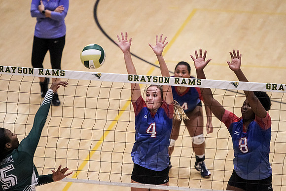 PRVolleyball_10112017_KarlLMoore-51