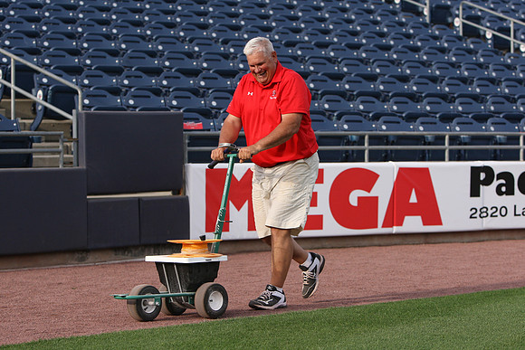 Groundscrew_04292016_KarlLMoore-1