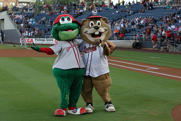 1stPitch_08202016_KarlLMoore-11
