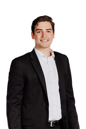 Headshot_Gavin Gates_05082023_MooreshotsLLC-1
