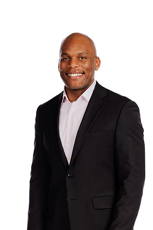 Headshot_Miles Smith_05082023_MooreshotsLLC-1