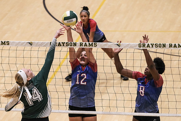 PRVolleyball_10112017_KarlLMoore-113