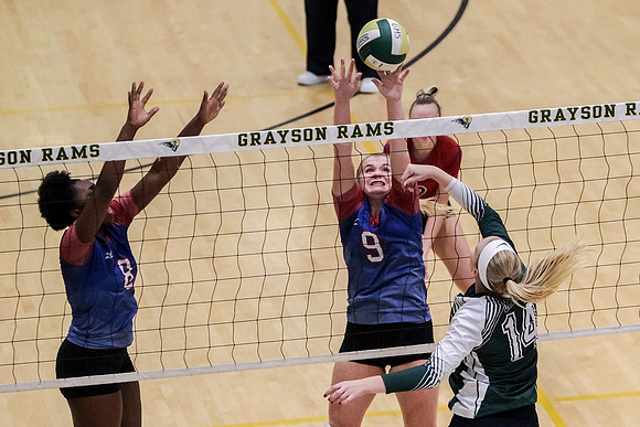 PRVolleyball_10112017_KarlLMoore-44