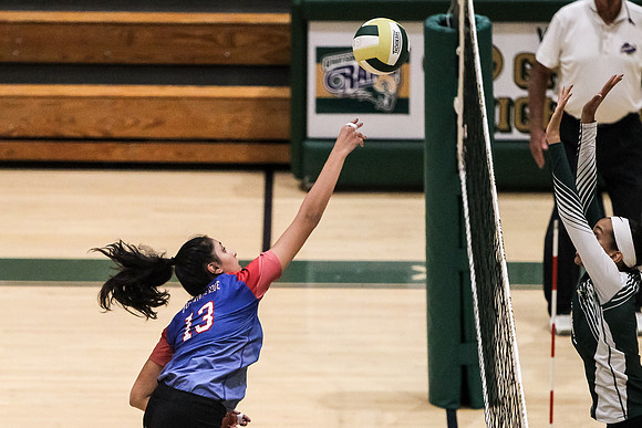 PRVolleyball_10112017_KarlLMoore-105