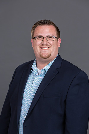 Headshots_06202019_KarlLMoore-11