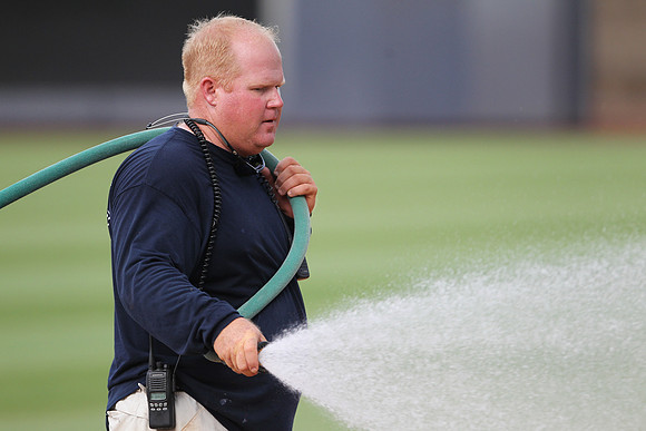 Groundscrew_08202016_KarlLMoore-1