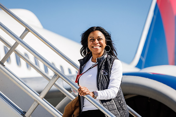 AF_20241116_PartnerFlyaway_KM-218