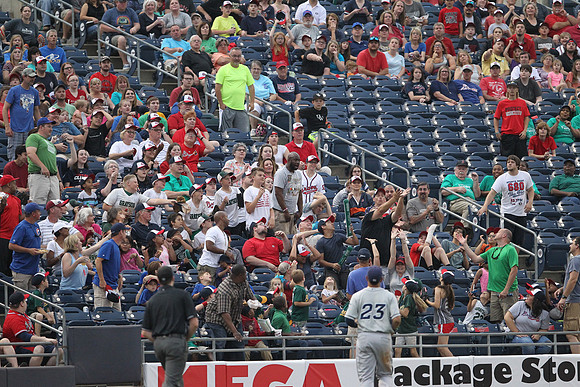 Fans_04302016_KarlLMoore-1