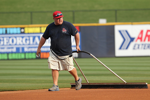 Groundscrew_04302016_KarlLMoore-6