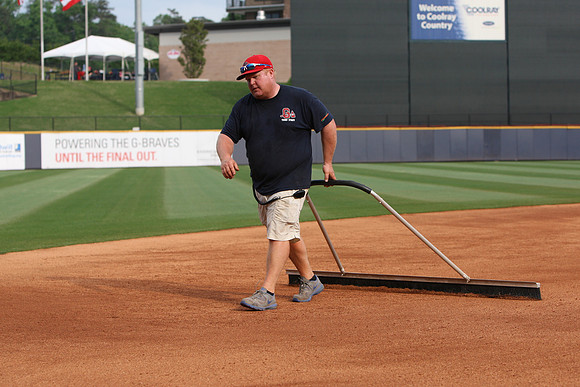 Groundscrew_04302016_KarlLMoore-4