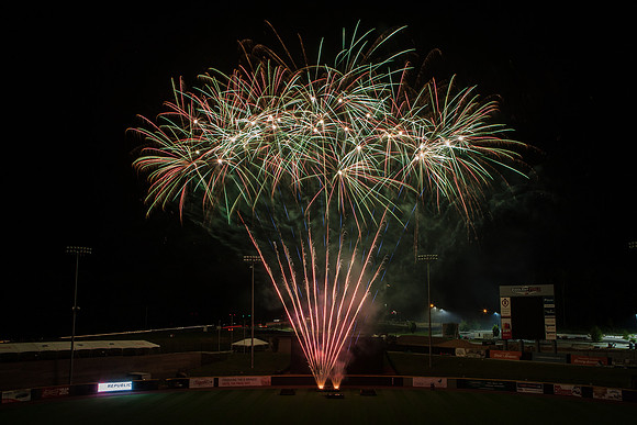 Fireworks_07042014_KarlLMoore-1-2
