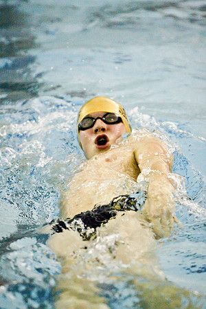 KLM_DHS Swim_01202011-037