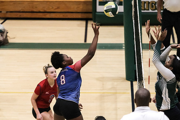 PRVolleyball_10112017_KarlLMoore-96