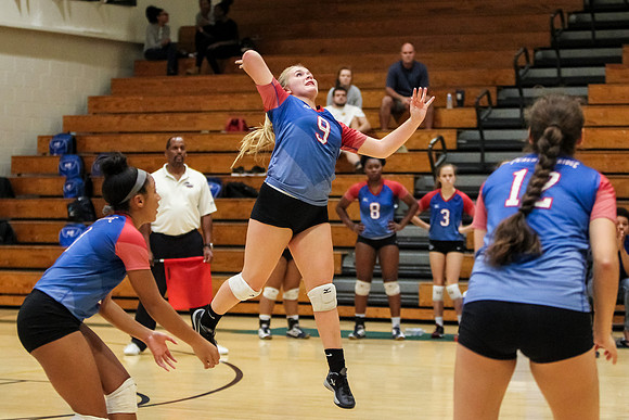 PRVolleyball_10112017_KarlLMoore-23