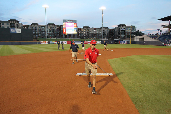 Groundscrew_08022016_KarlLMoore-2