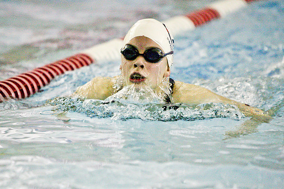 KLM_DHS Swim_01202011-024