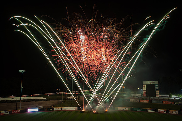 Fireworks_07042014_KarlLMoore-4