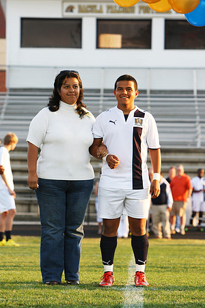 KLM_DHS Senior Night 2010_034