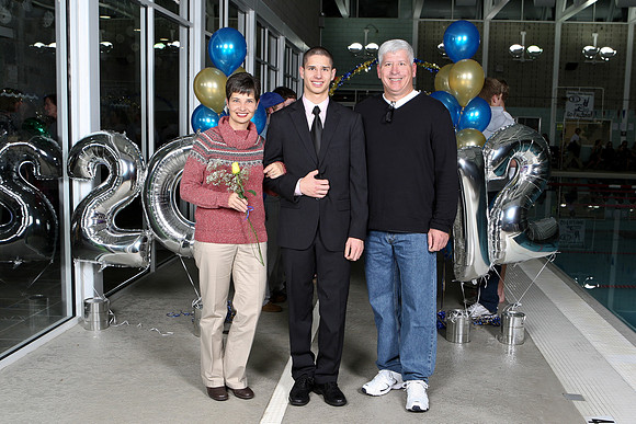 KLM_DHS Swim_01202011-007