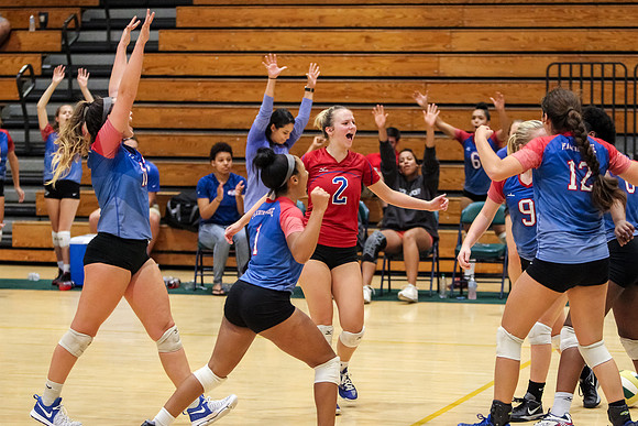 PRVolleyball_10112017_KarlLMoore-29