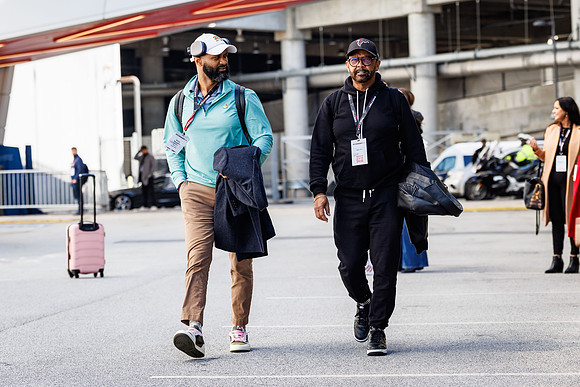 AF_20241116_PartnerFlyaway_KM-135