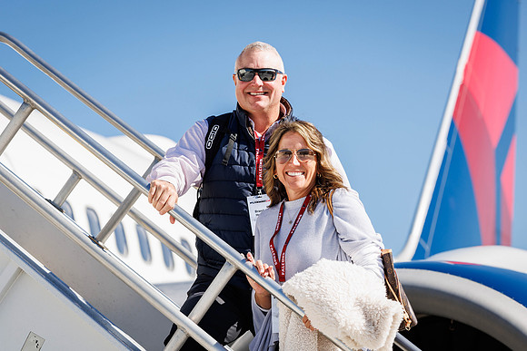 AF_20241116_PartnerFlyaway_KM-169